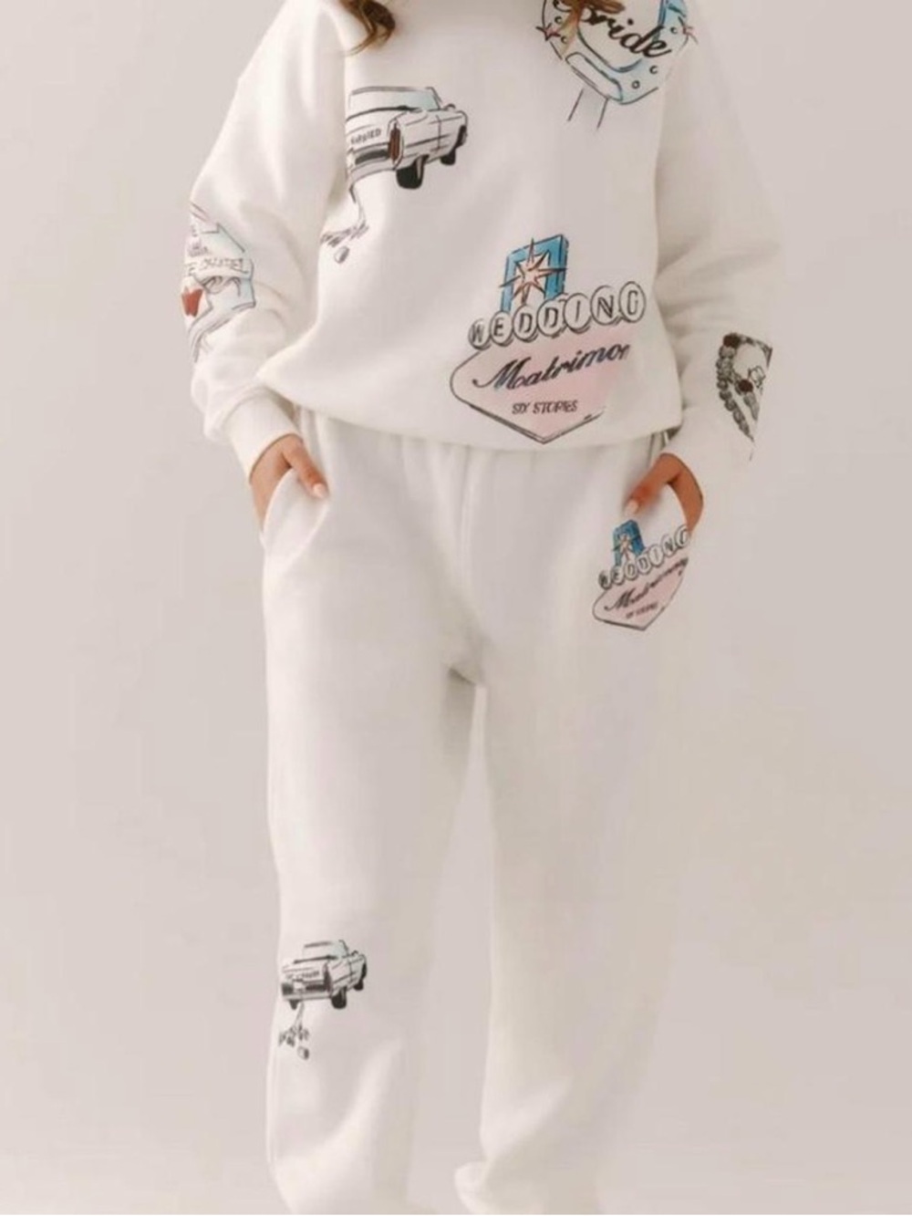 Six  Stories White Graphic Sweatpants and sweatshirt